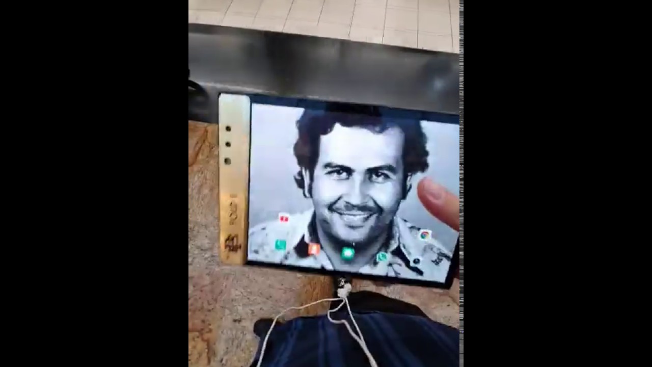 Escobar Fold 1 in action - Real Video 2019 - $349 foldable smartphone with flexible screen