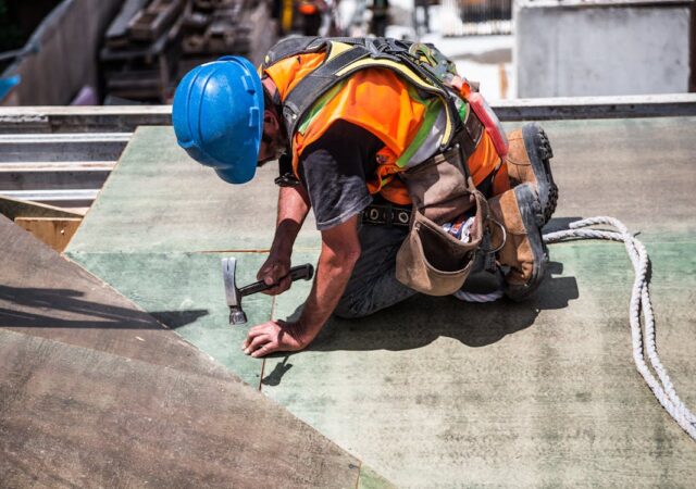 How Construction Workers Can Avoid the Risk of Permanent Hearing Loss